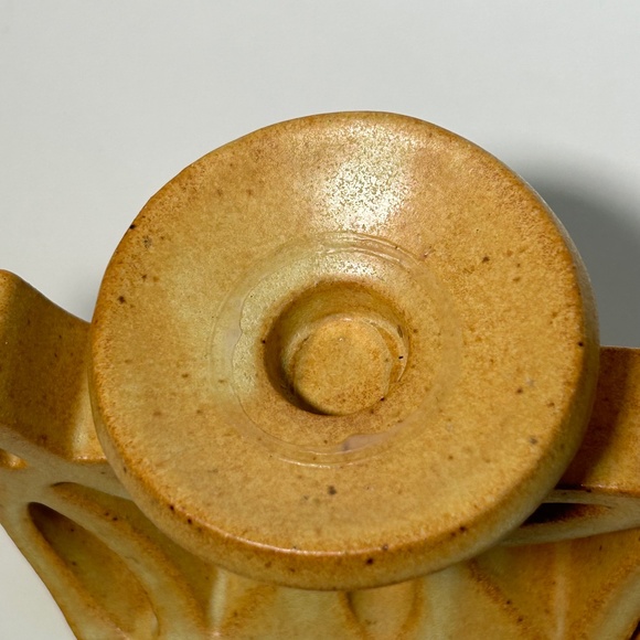 Vintage !970s MCM Minimalist Extruded Pottery Candle Holder Pike Canada Signed - Picture 7 of 7